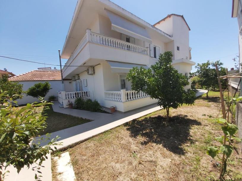 Konstantinos Apartments Ammoudia Exteriör bild